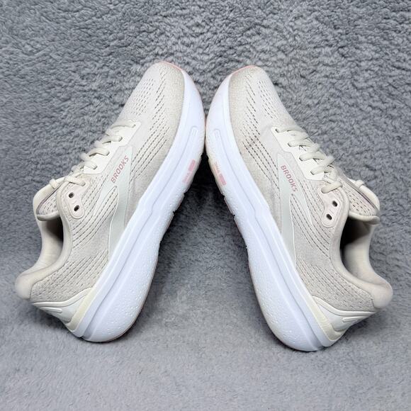 Brooks Ghost Max 2 Womens Size 9.5 Running Shoes Coconut Milk Gray Zephyr White - Picture 6 of 9